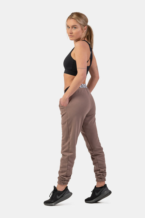 NEBBIA Iconic Mid-Waist Sweatpants/Träningsbyxor, brown